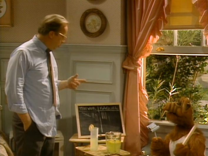 ALF Reviews: “Lookin’ Through the Windows” (Season 1, Episode 20)