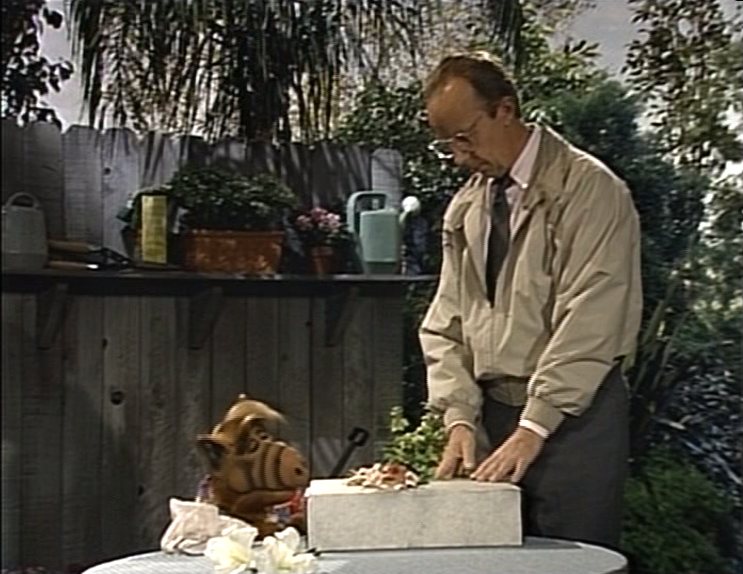 ALF, "Live and Let Die"